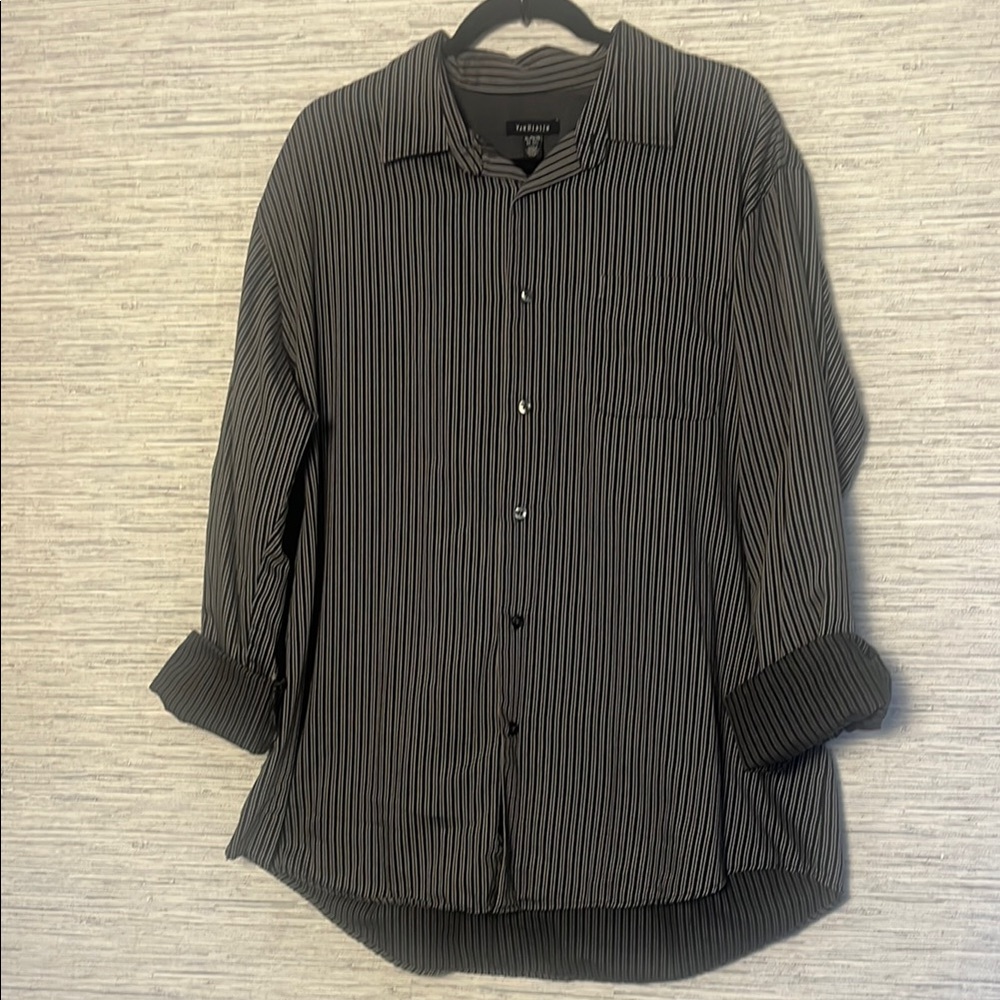 Van Husen Button Down, Black/Gray Stripes Size 17-17.5 XL (601) - Picture 2 of 9